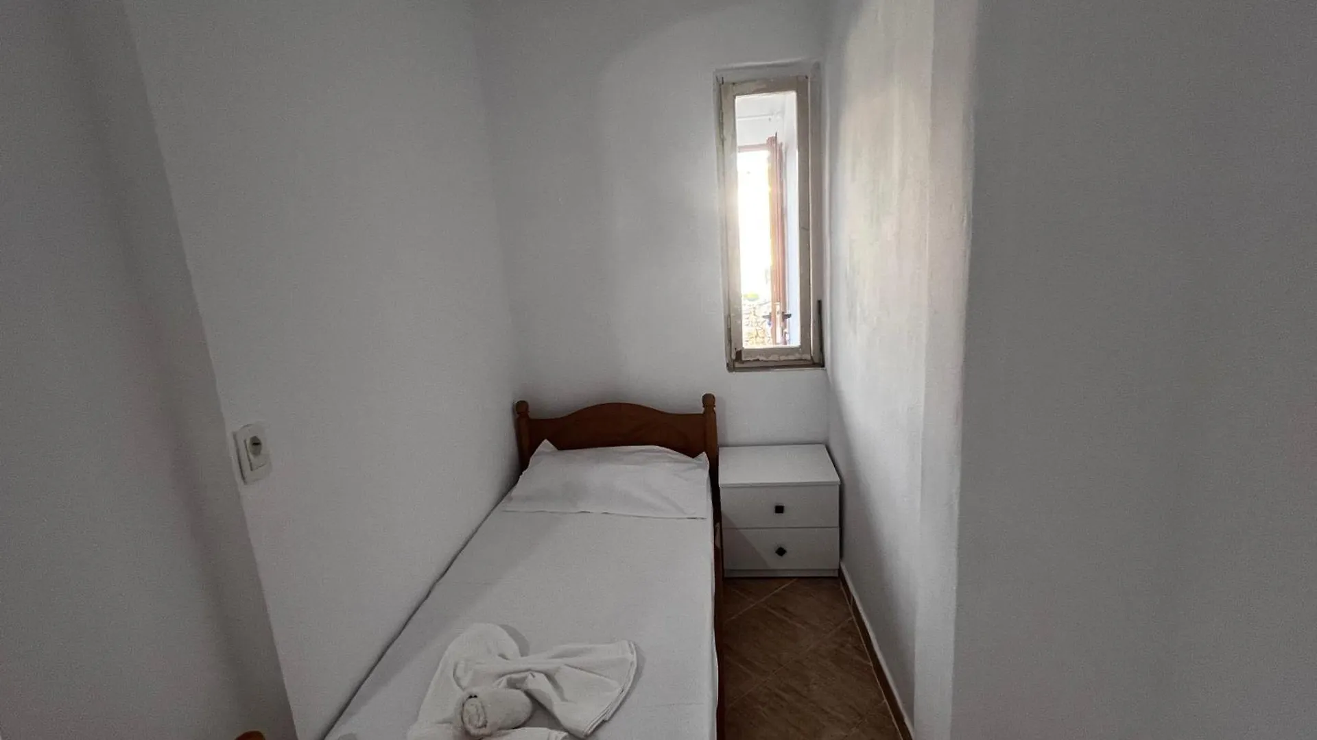 Vila Roel Vlorë 0*,  Albânia