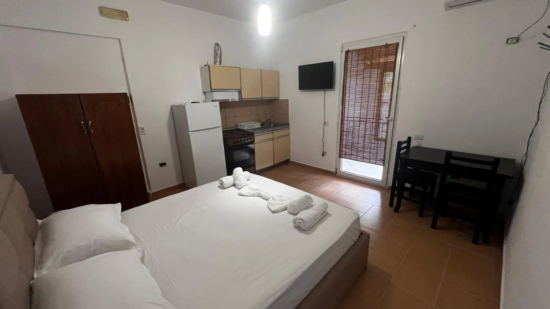 Vila Roel Vlorë 0*,  Albânia